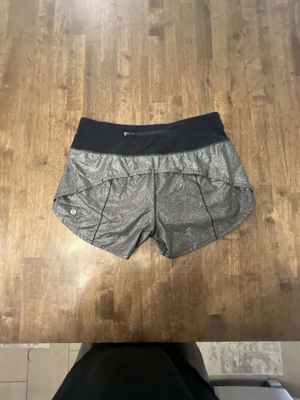 Lululemon Speed Up Short 2.5 Foil Luminosity Foil Black Silver Size 6